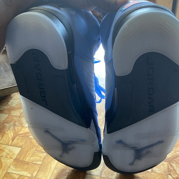 Unc SE Jordan 5’s - Picture 4 of 5